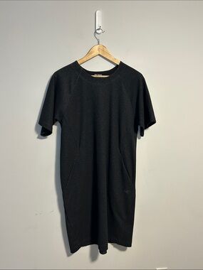 Arc'teryx Black Short-Sleeve Midi Dress